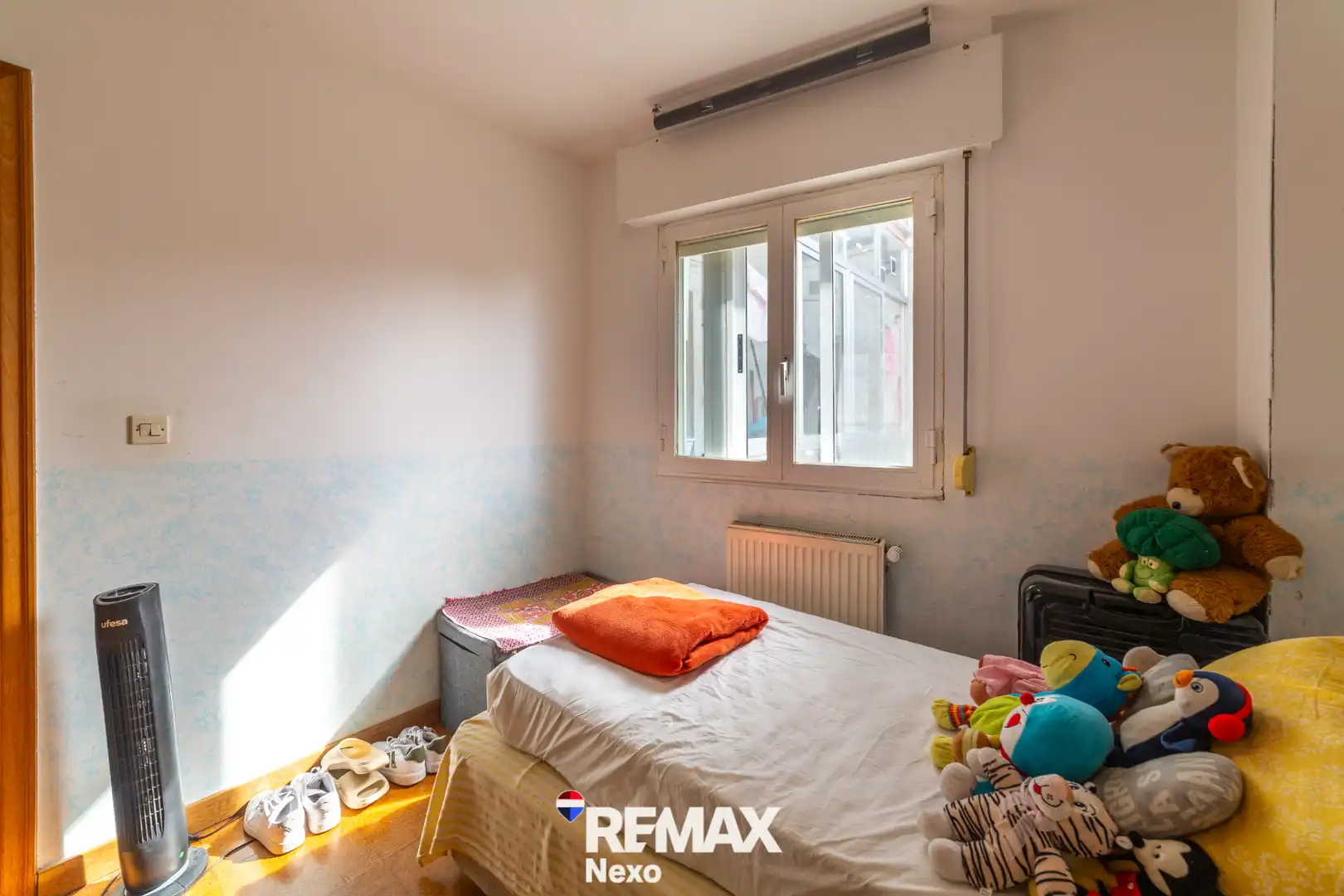 Bedroom of Flat for sale in Benavente  with Heating, Parquet flooring and Furnished