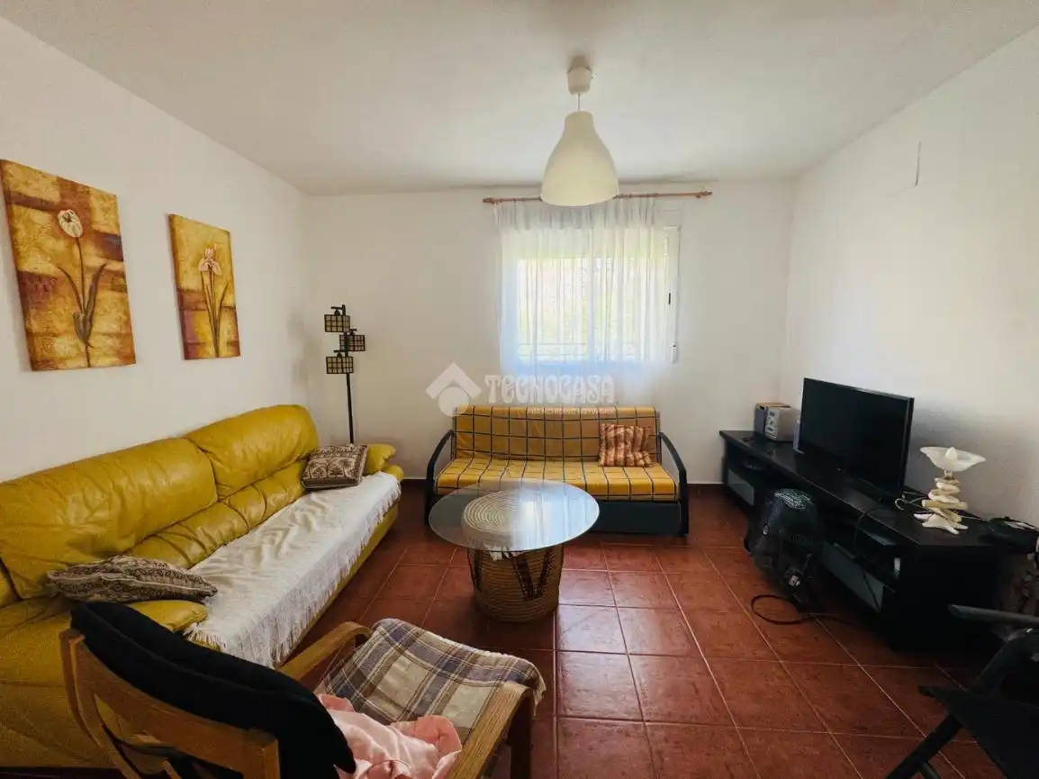 Sala d'estar de Casa o xalet en venda en Hormigos amb Aire condicionat, Calefacció i Traster