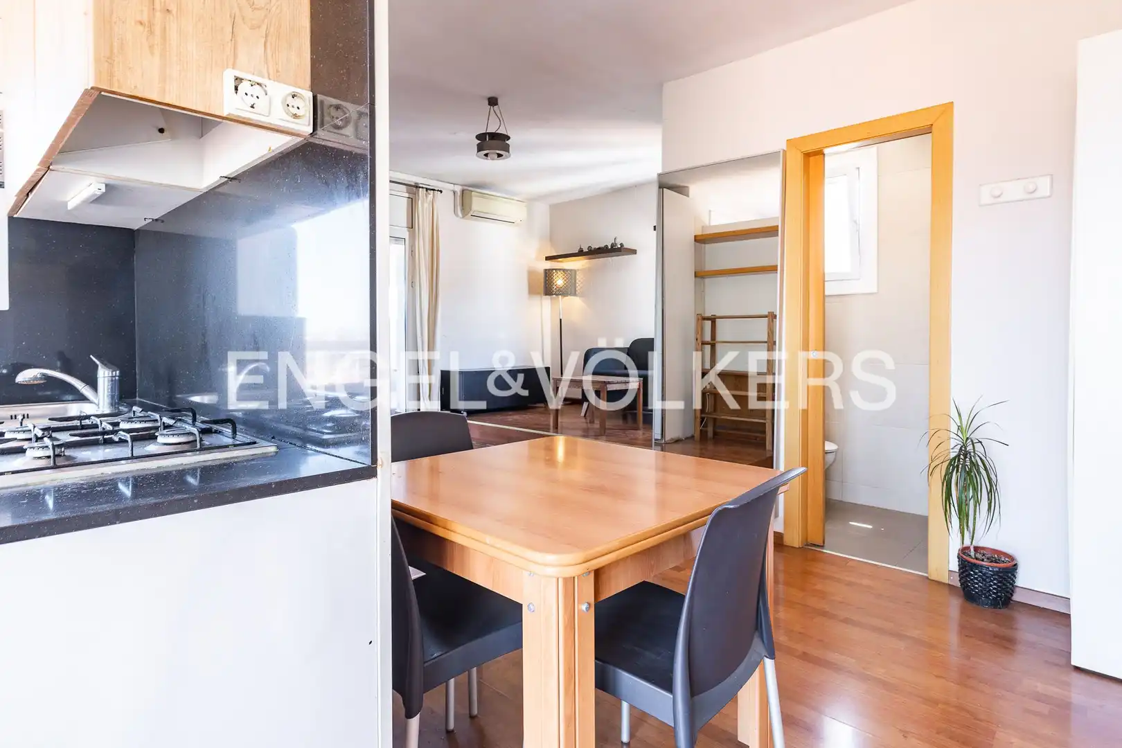 Vista exterior de Ático en venta en Barcelona con Calefacción