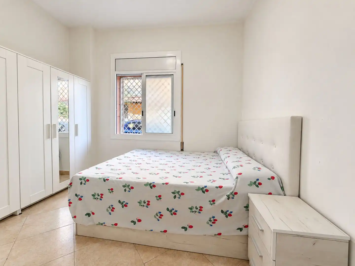 Bedroom of Flat for sale in Riera