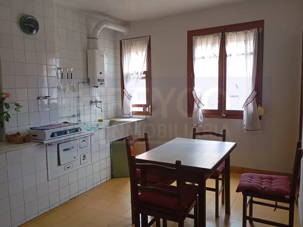 Cocina de Piso en venta en Baños de Río Tobía