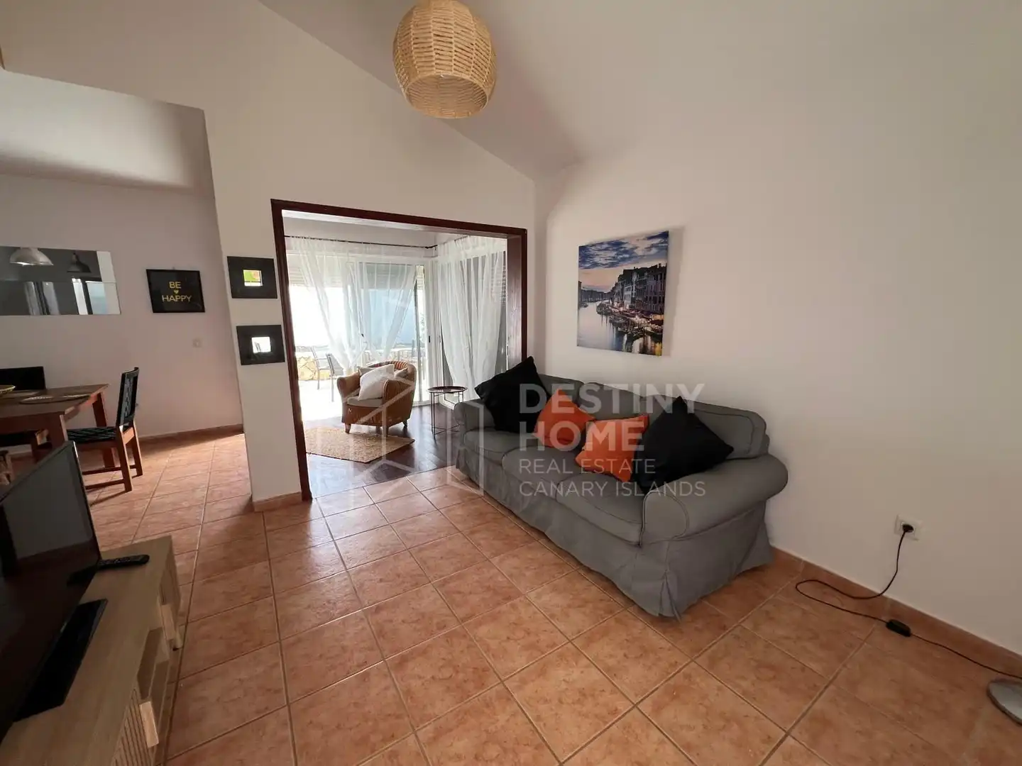 Sala d'estar de Casa o xalet en venda en La Oliva amb Jardí privat, Terrassa i Traster