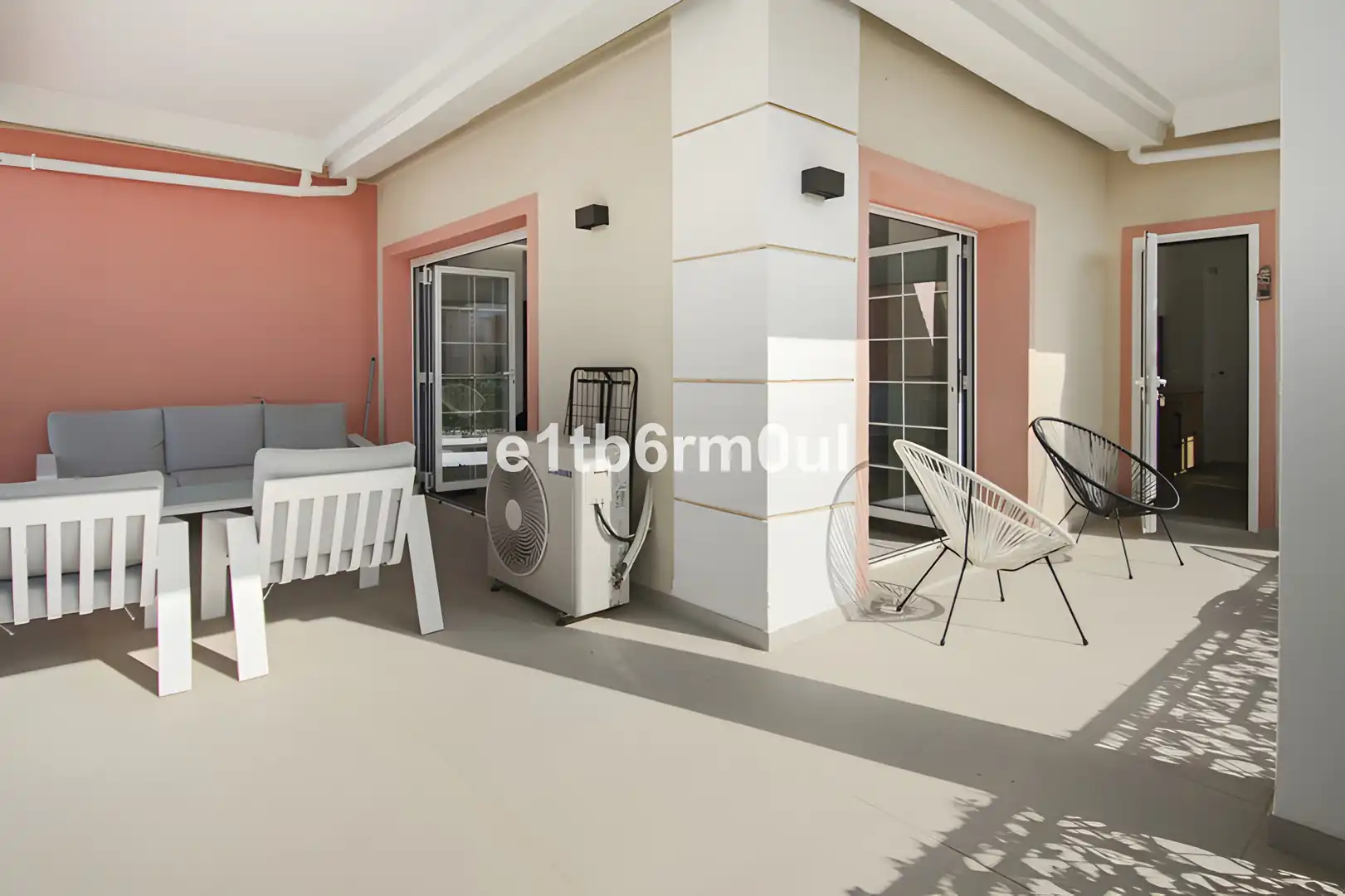Apartament amb piscina en venda a Nueva Andalucía, imagen 3