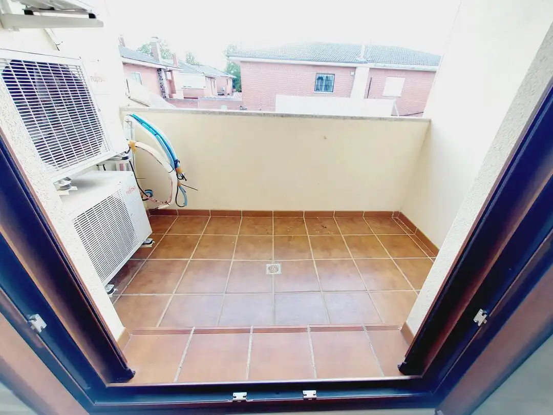Casa amb terrassa en venda a Calle Carlos Saura, imagen 59