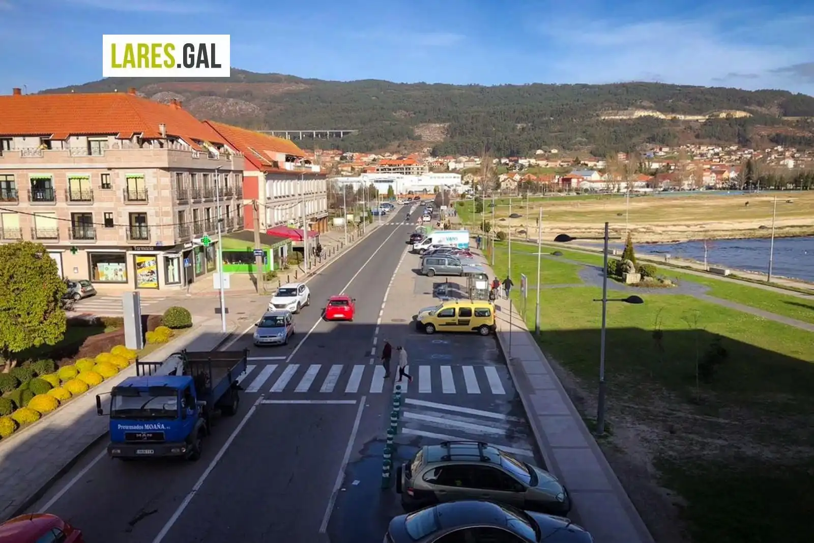Exterior view of Flat for rent in Moaña  with Heating, Terrace and Storage room