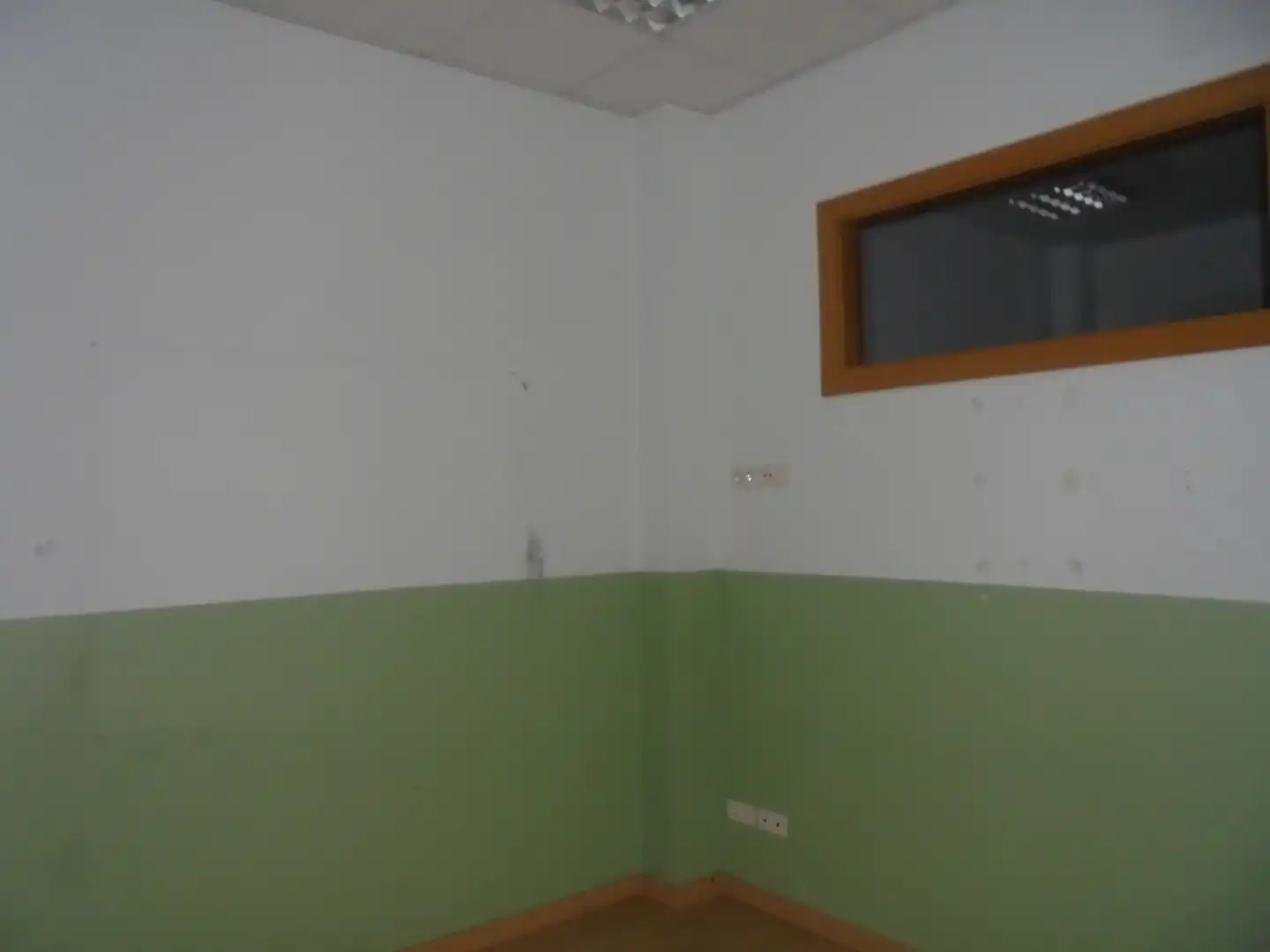 Commercial properties for rent in Calle Cabrales, 140, Ceares