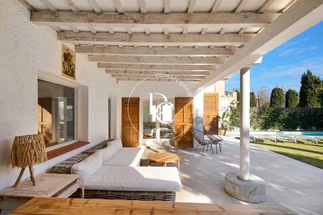 Casa-chalet en Venta en Carrer Josep Carbonell i Gener en Can Girona - Terramar - Vinyet