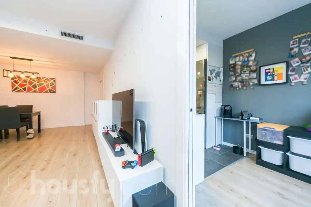 Sala d'estar de Planta baixa en venda en Sabadell amb Aire condicionat, Calefacció i Jardí privat