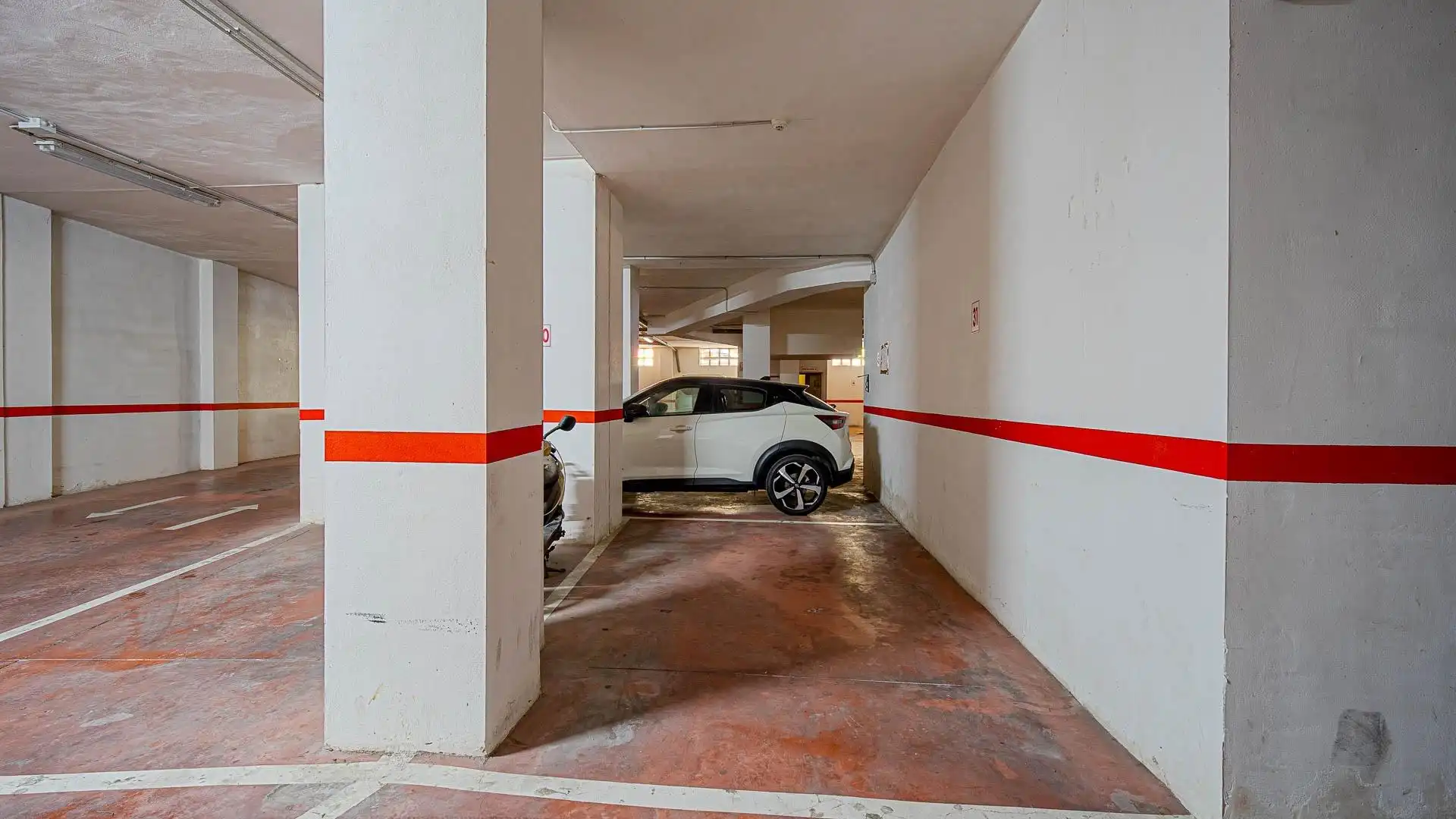 Parking de Apartamento en venta en Formentera del Segura con Terraza y Piscina comunitaria