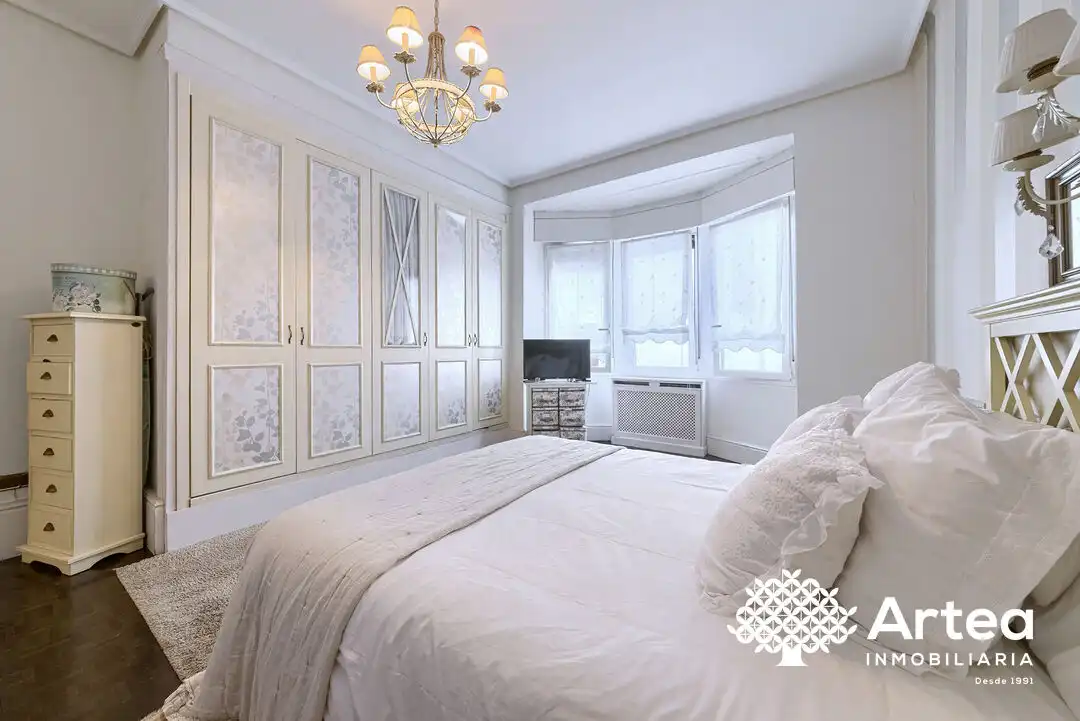 Habitación de Piso en venta en Getxo  con Calefacción, Trastero y Balcón