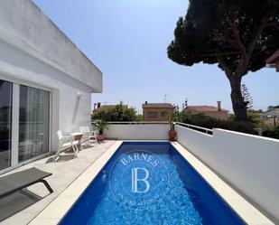 Swimming pool of House or chalet for sale in Pineda de Mar  with Air Conditioner, Heating and Terrace