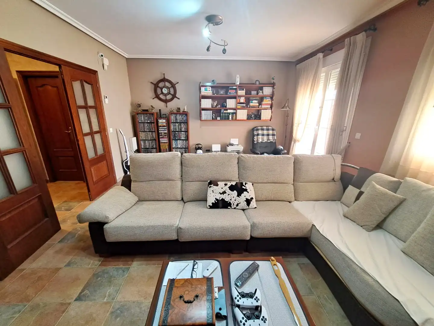 Wohnzimmer von Einfamilien-Reihenhaus zum Verkauf in Zarratón mit Heizung, Terrasse und Möbliert