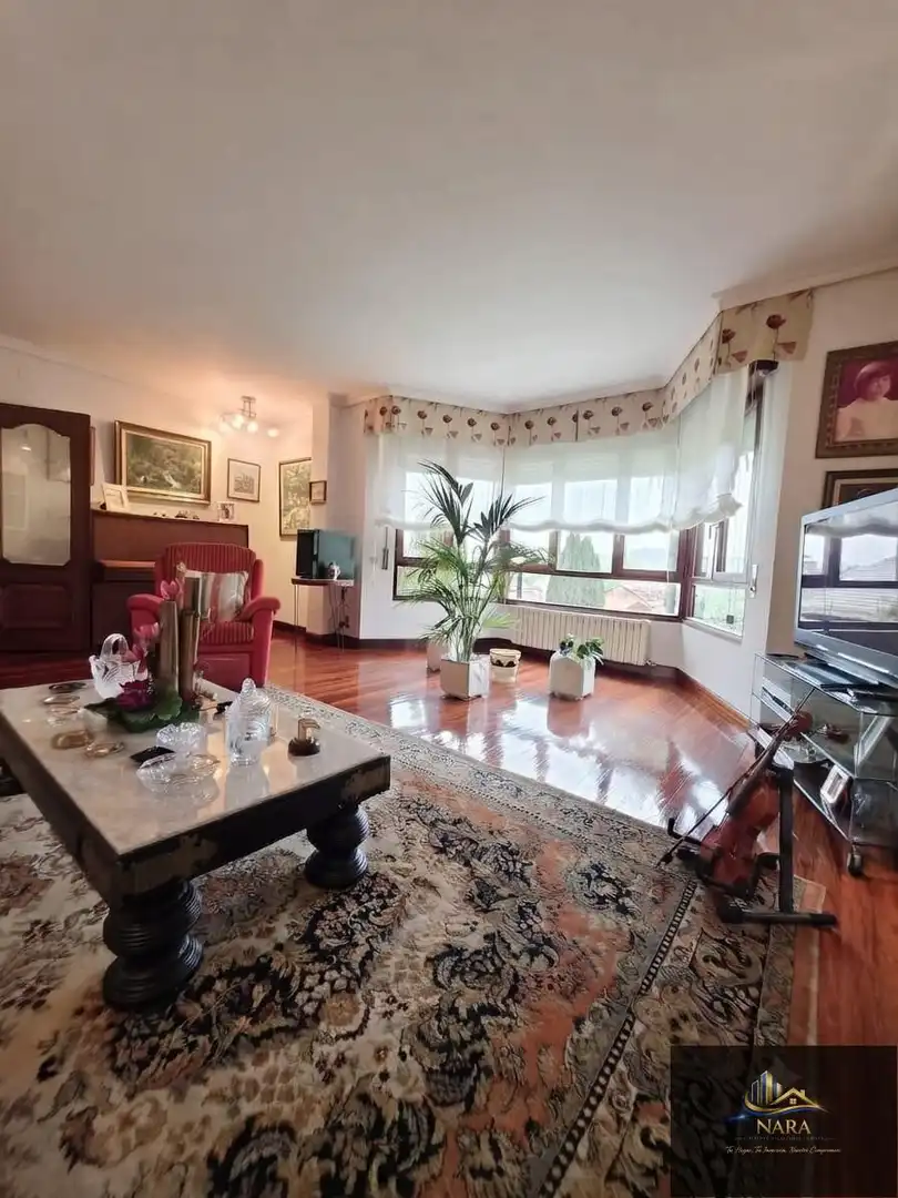Living room of Houses for sale in Torrelavega   with Heating, Private garden and Parquet flooring
