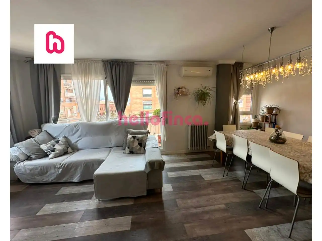 Sala de estar de Piso en venta en Martorell con Aire acondicionado, Calefacción y Parquet