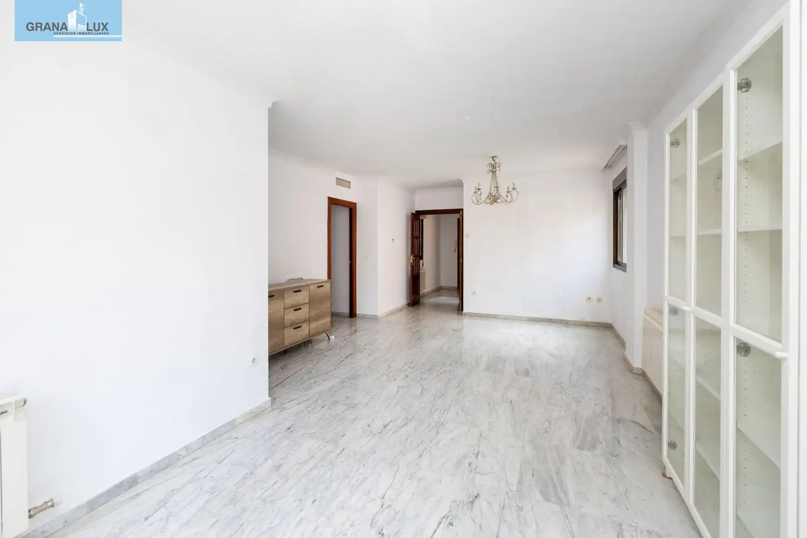 Flat for sale in Granada