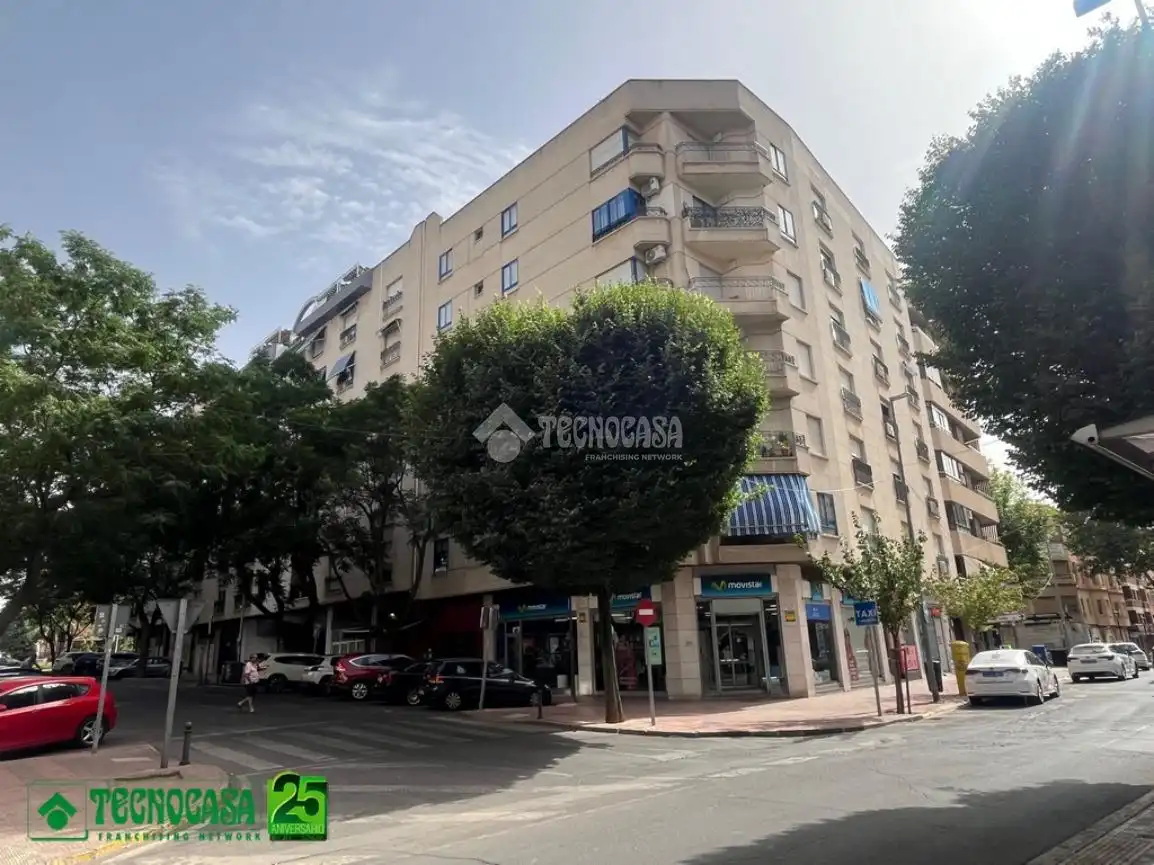 Vista exterior de Pis en venda en Ciudad Real amb Balcó