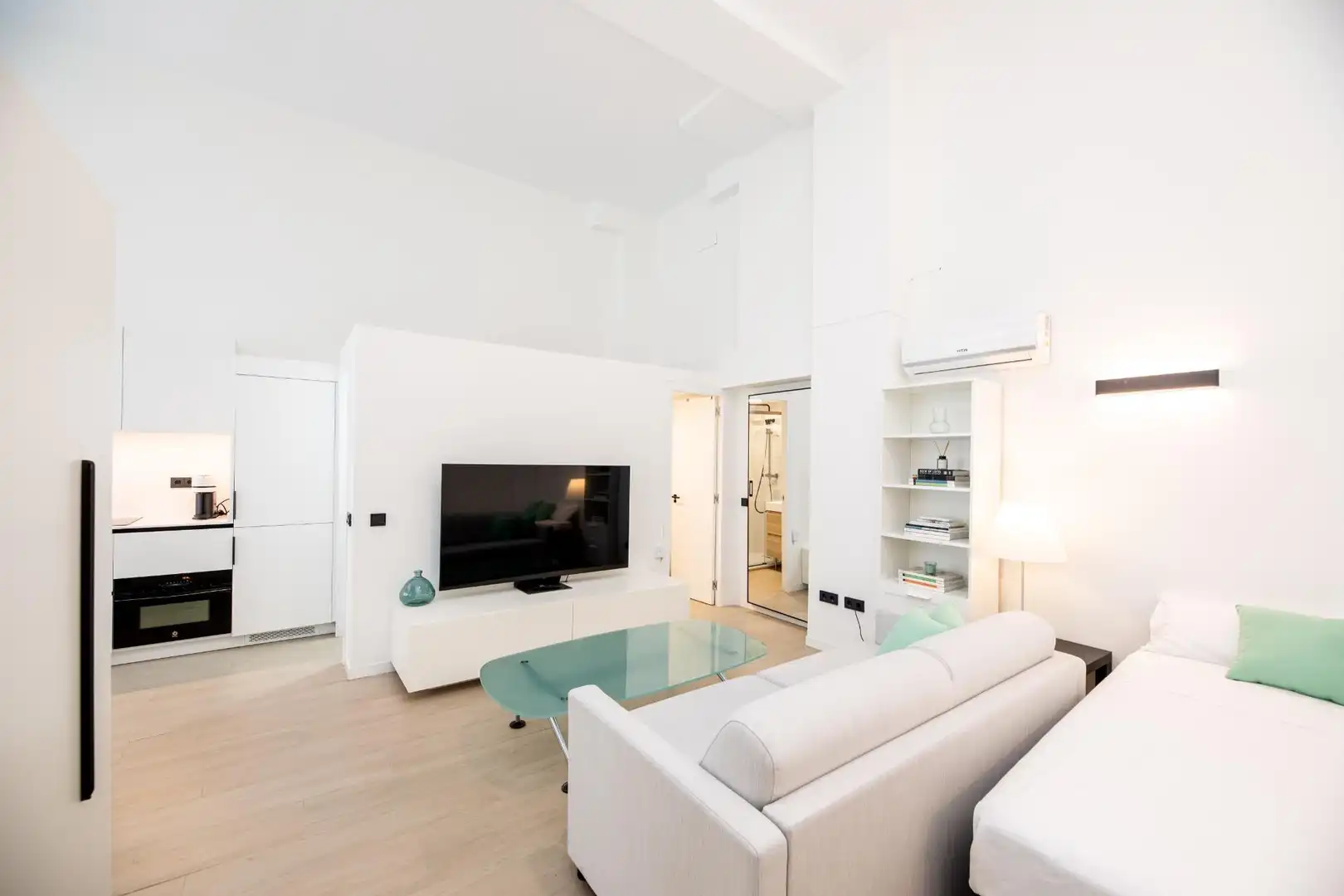 Sala de estar de Estudio de alquiler en Madrid con Amueblado y Alarma