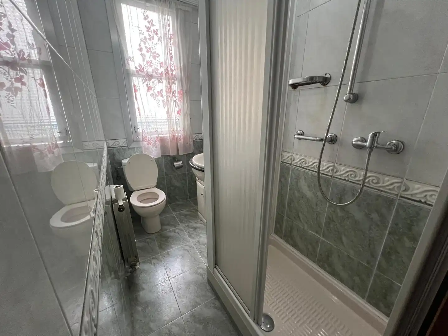 Bathroom of Flat for sale in Bilbao   with Heating and Balcony