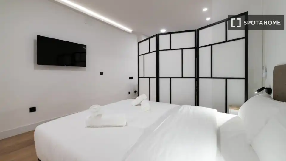 Habitación de Piso de alquiler en Madrid con Aire acondicionado, Calefacción y Amueblado