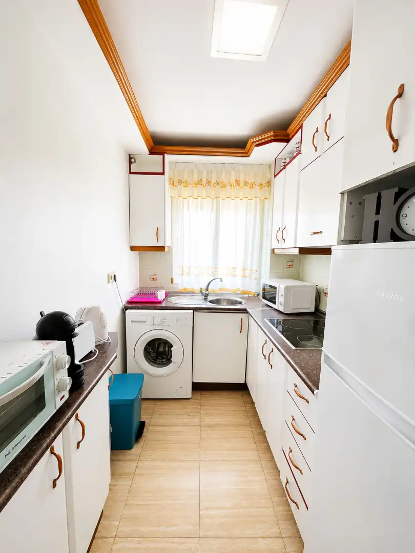 Cuina de Pis en venda en Benalmádena amb Aire condicionat, Terrassa i Moblat