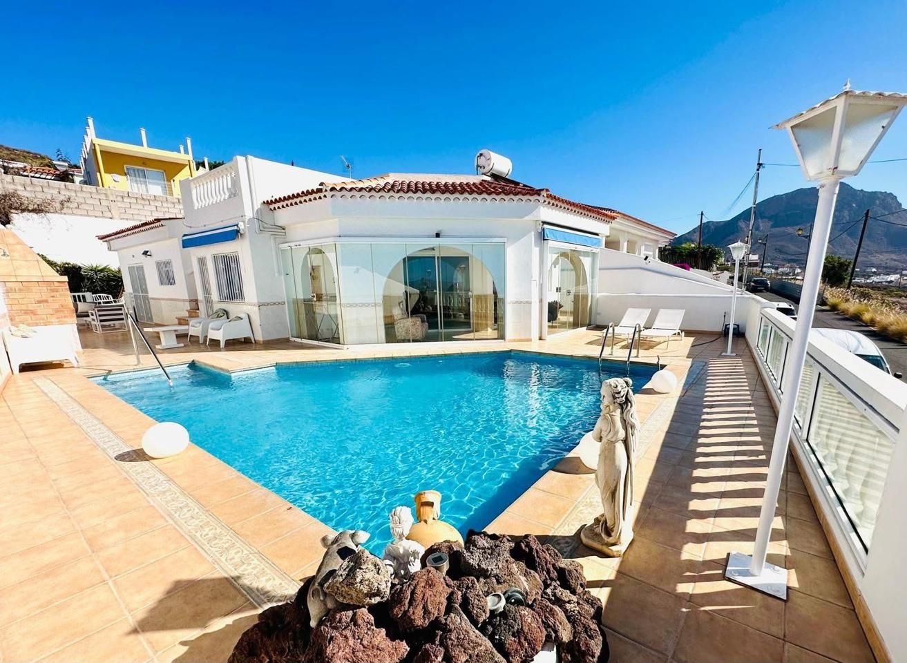 Piscina de Casa o xalet en venda en Arona amb Aire condicionat, Terrassa i Piscina
