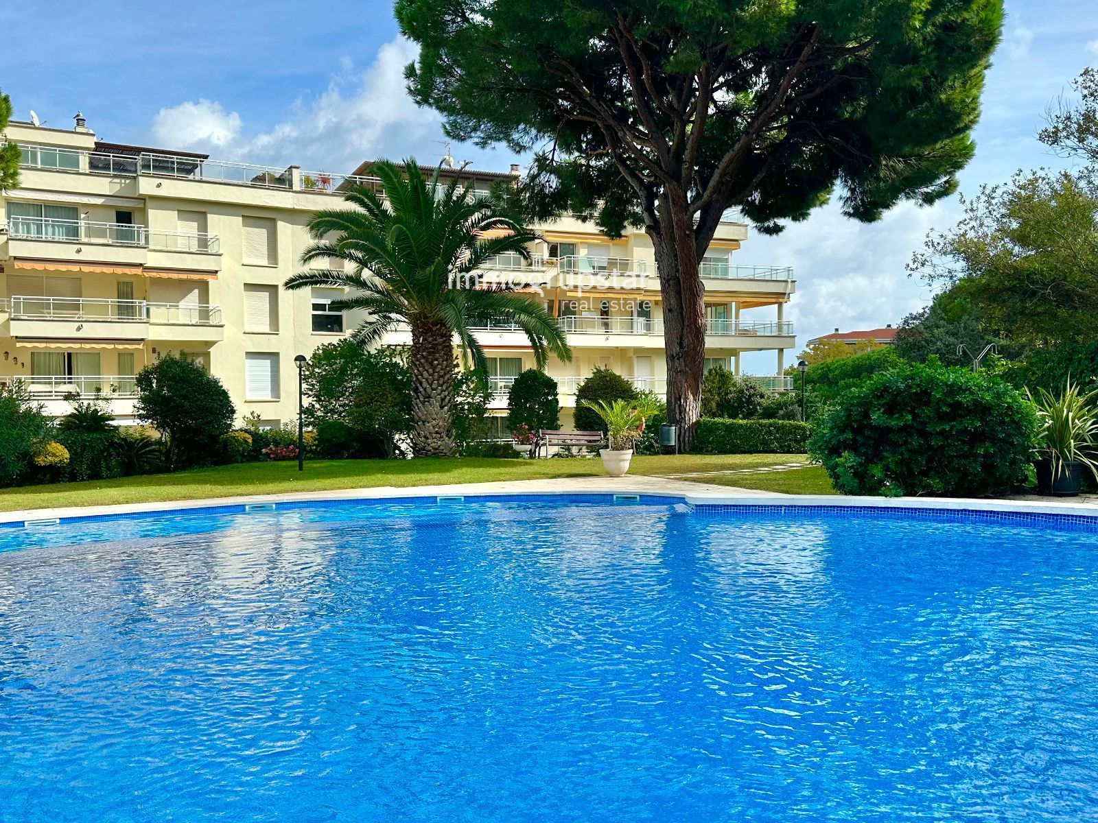 Piscina de Pis en venda en Castell d'Aro, Platja d'Aro i s'Agaró amb Aire condicionat, Calefacció i Terrassa