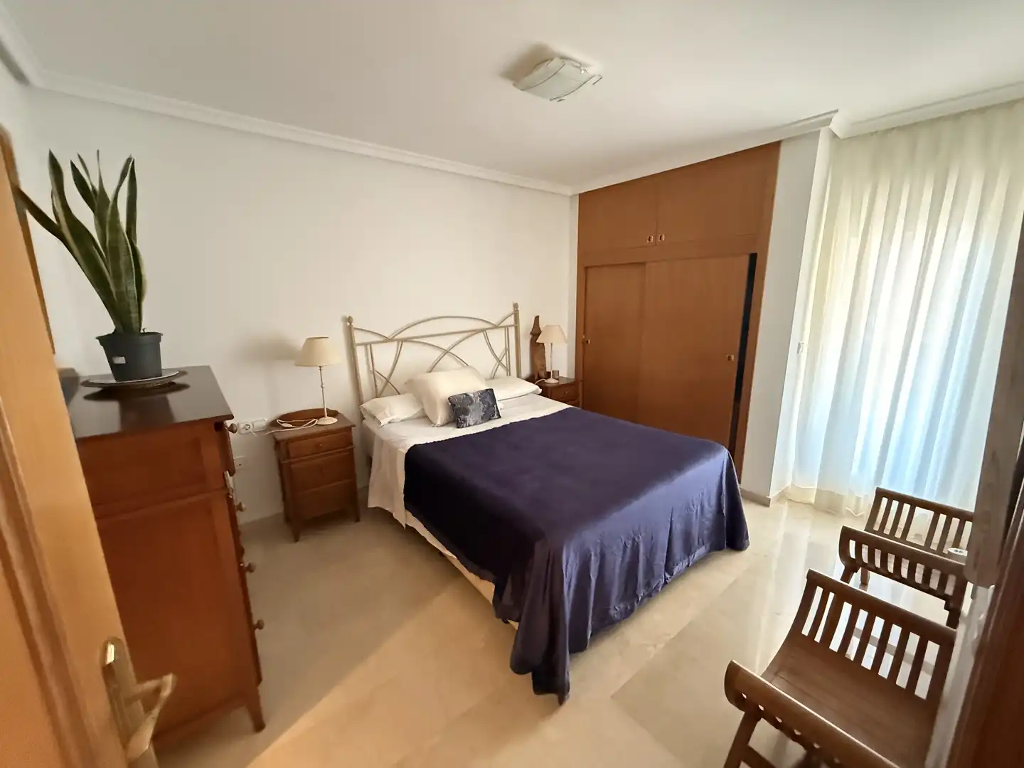 Habitación de Piso de alquiler en L'Alfàs del Pi con Aire acondicionado, Jardín privado y Terraza
