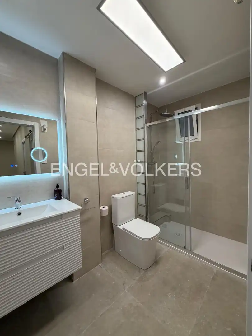 Bathroom of Flat for rent in Rascanya