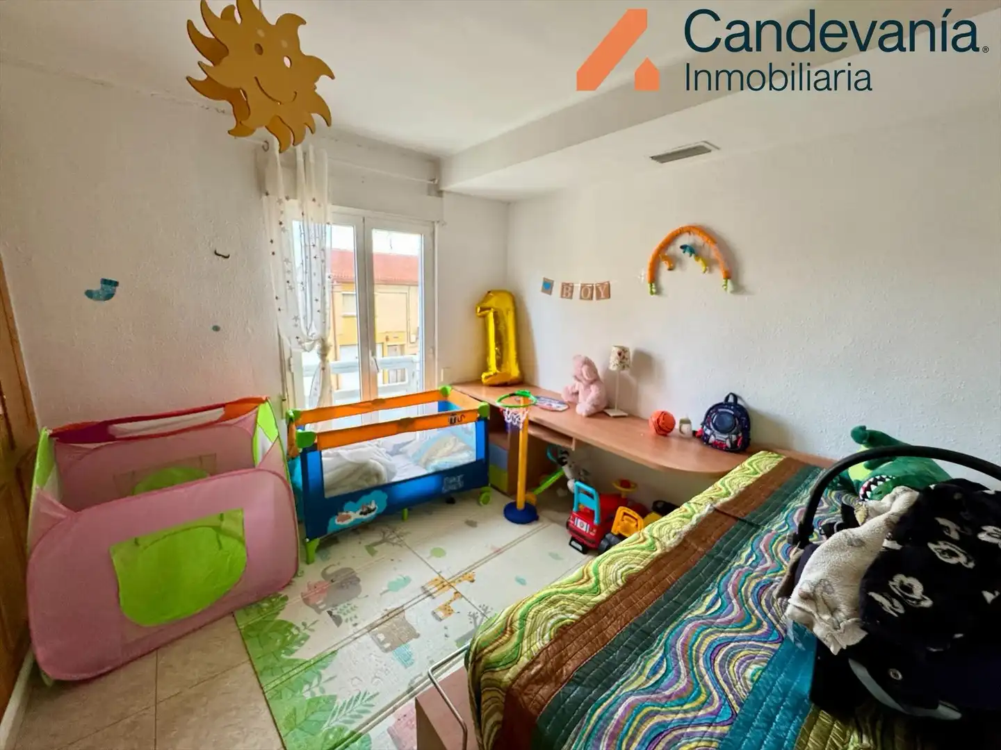 Habitación de Piso en venta en Zuera con Calefacción, Trastero y Amueblado
