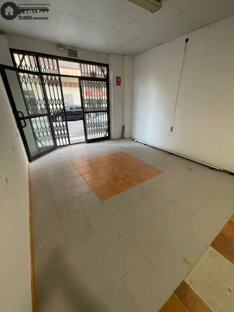 Local comercial en venda a Industria, imagen 3