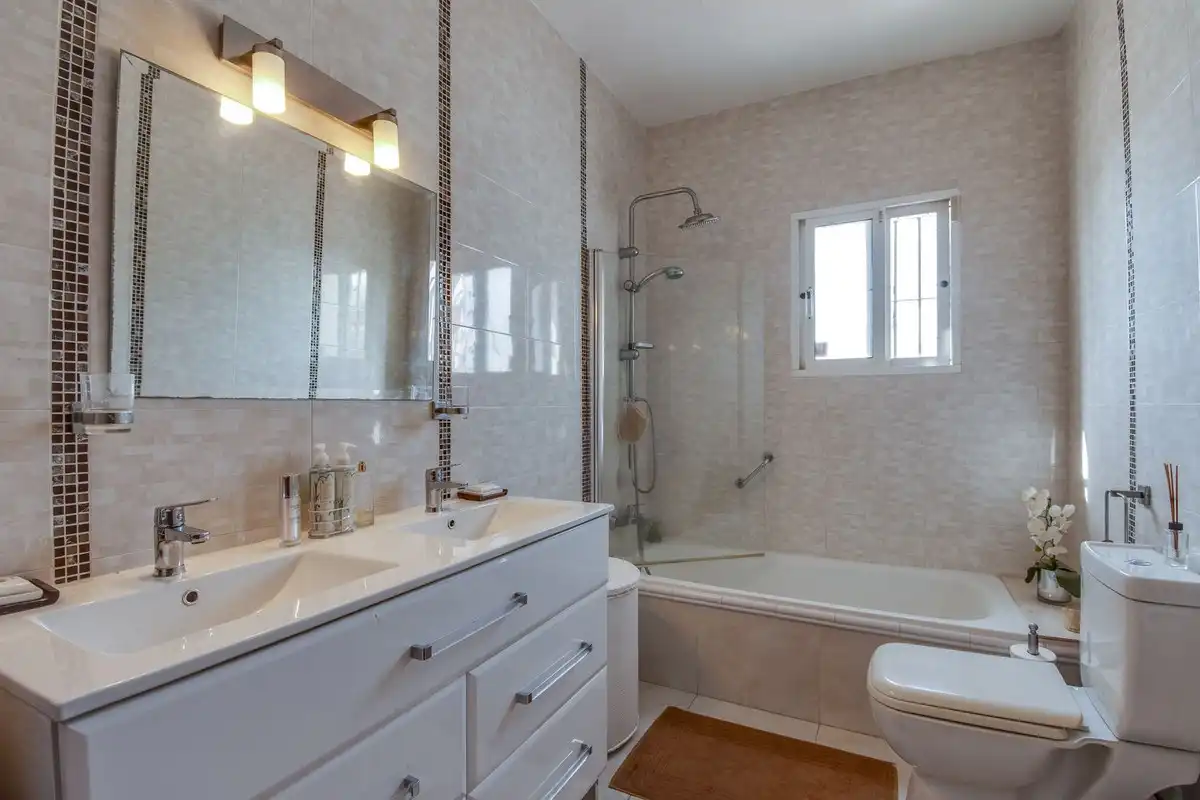 Bathroom of Houses for sale in Mijas  with Private garden, Terrace and Swimming Pool