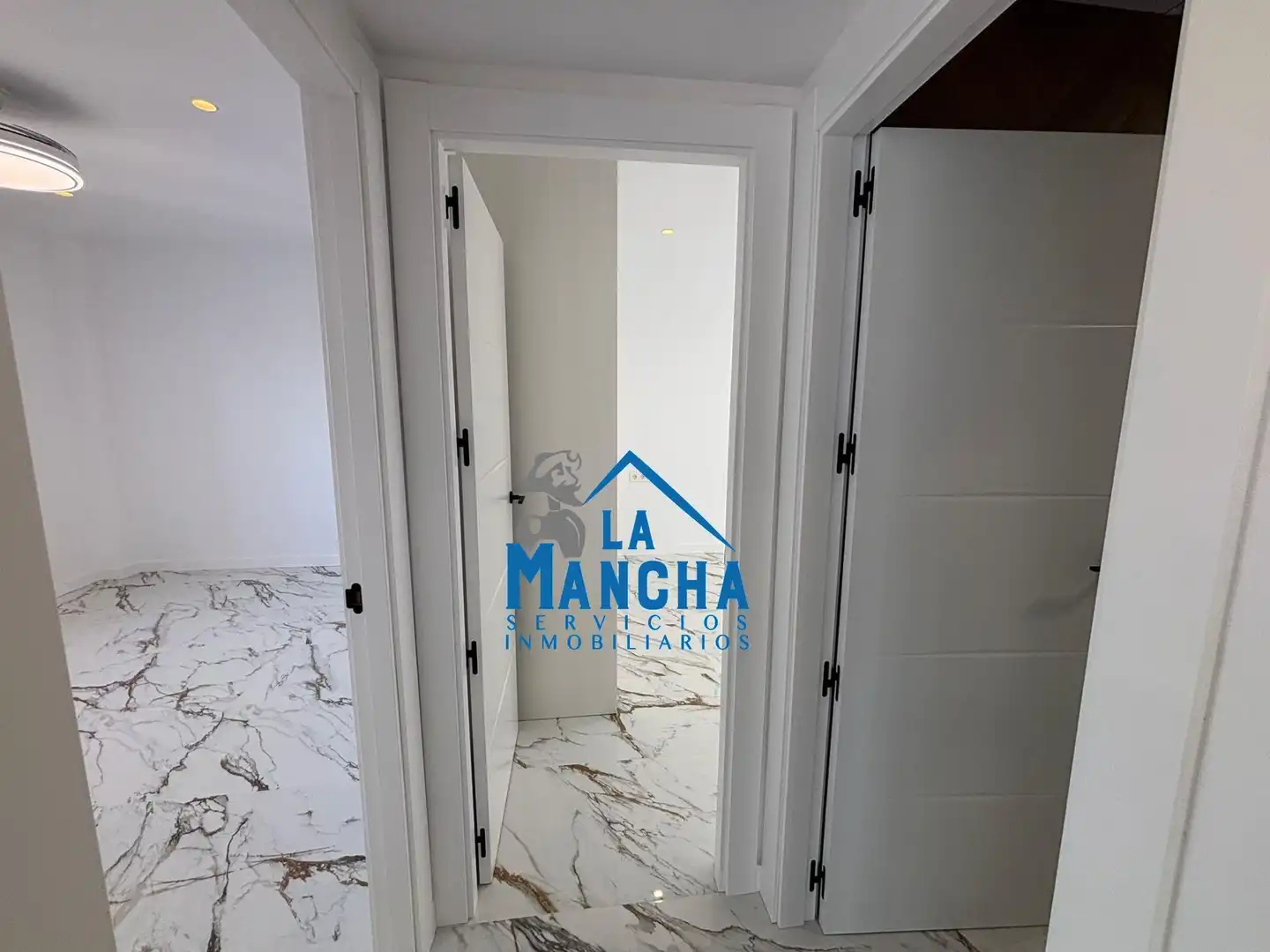 Piso en venta en Albacete con Calefacción, Amueblado y Balcón