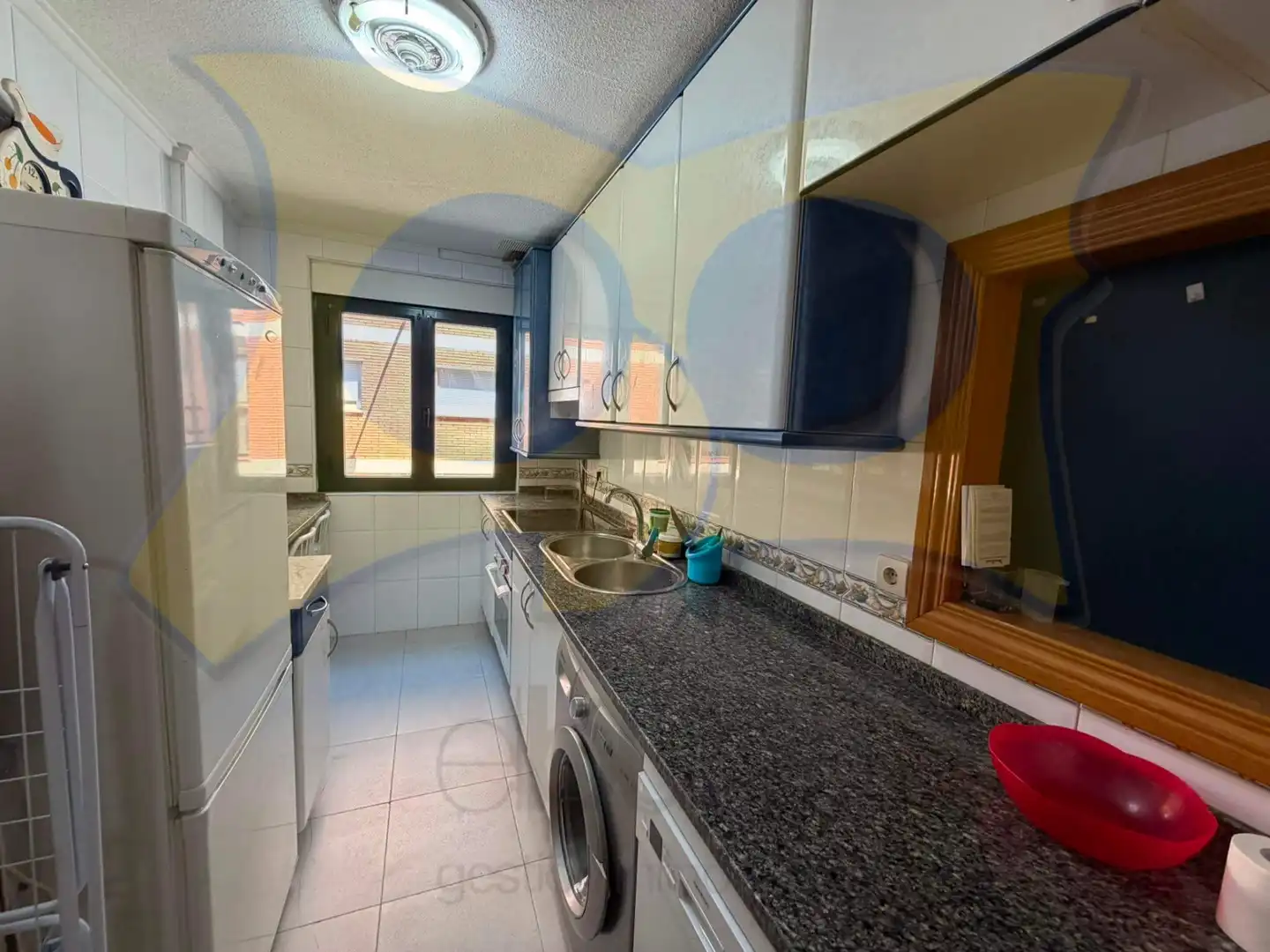 Kitchen of Flat for rent in Salamanca  with Heating, Furnished and Oven