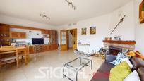 Living room of Single-family semi-detached for sale in Yuncos  with Heating and Terrace
