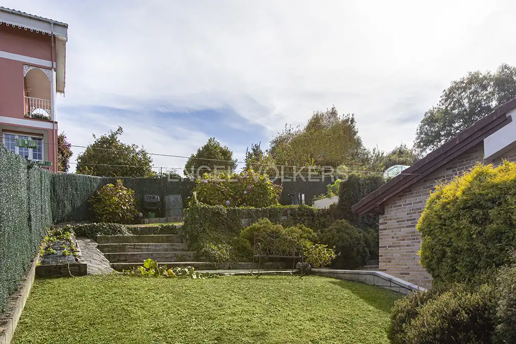 Jardín de Casa o chalet en venta en Gijón  con Calefacción, Jardín privado y Terraza