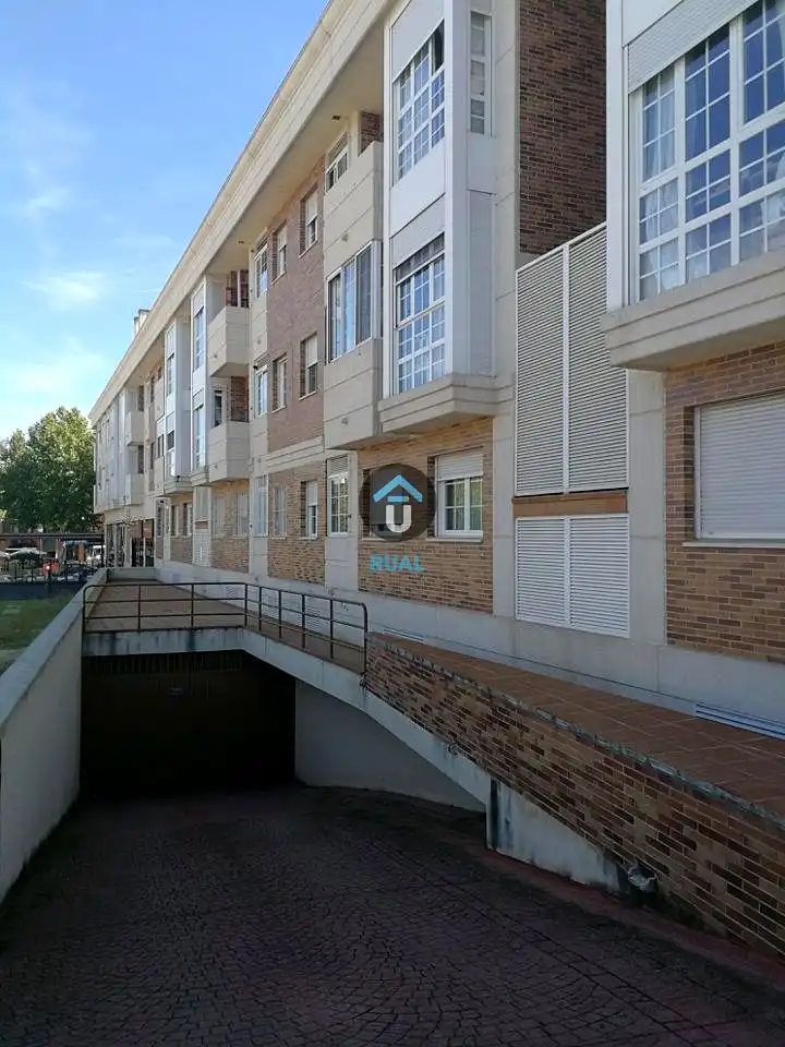 Vista exterior de Pis de lloguer en Villanueva de la Cañada amb Aire condicionat, Calefacció i Terrassa