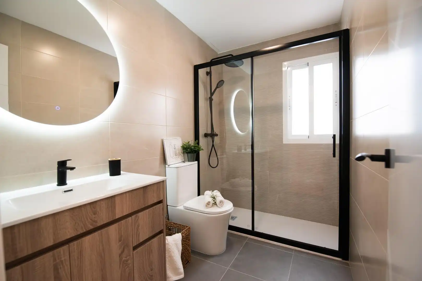 Bathroom of Flat for sale in Cádiz