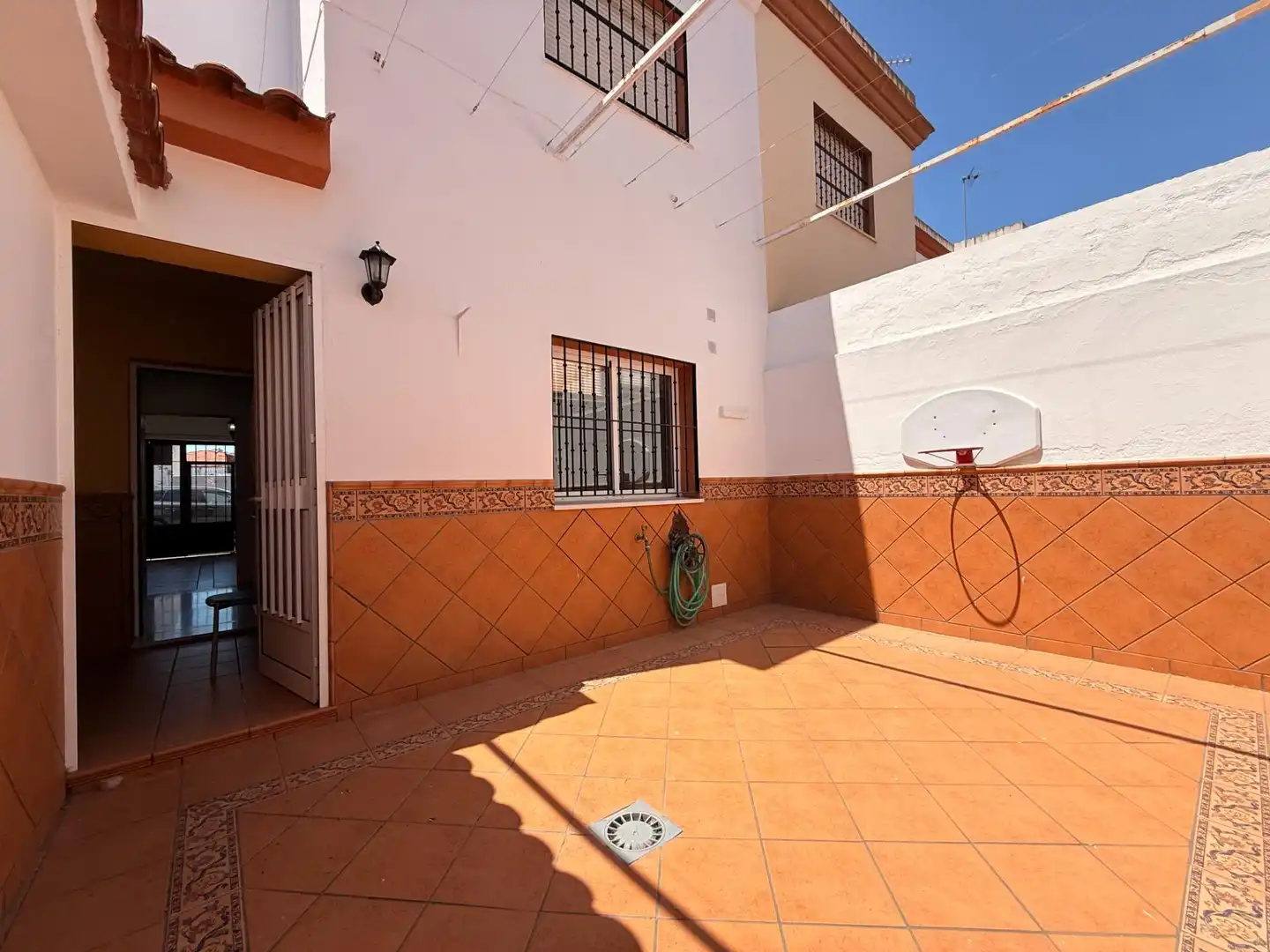 Casa adosada de alquiler en Coria del Río