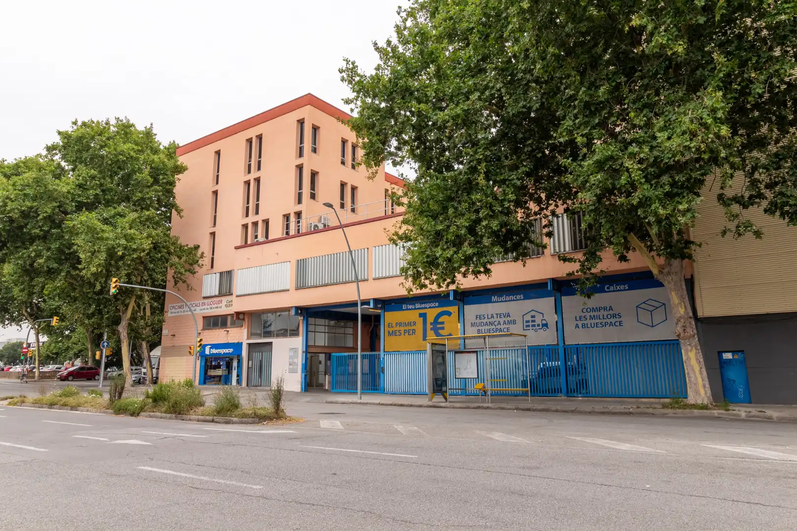 Exterior view of Storage room for rent in Barcelona  with Alarm