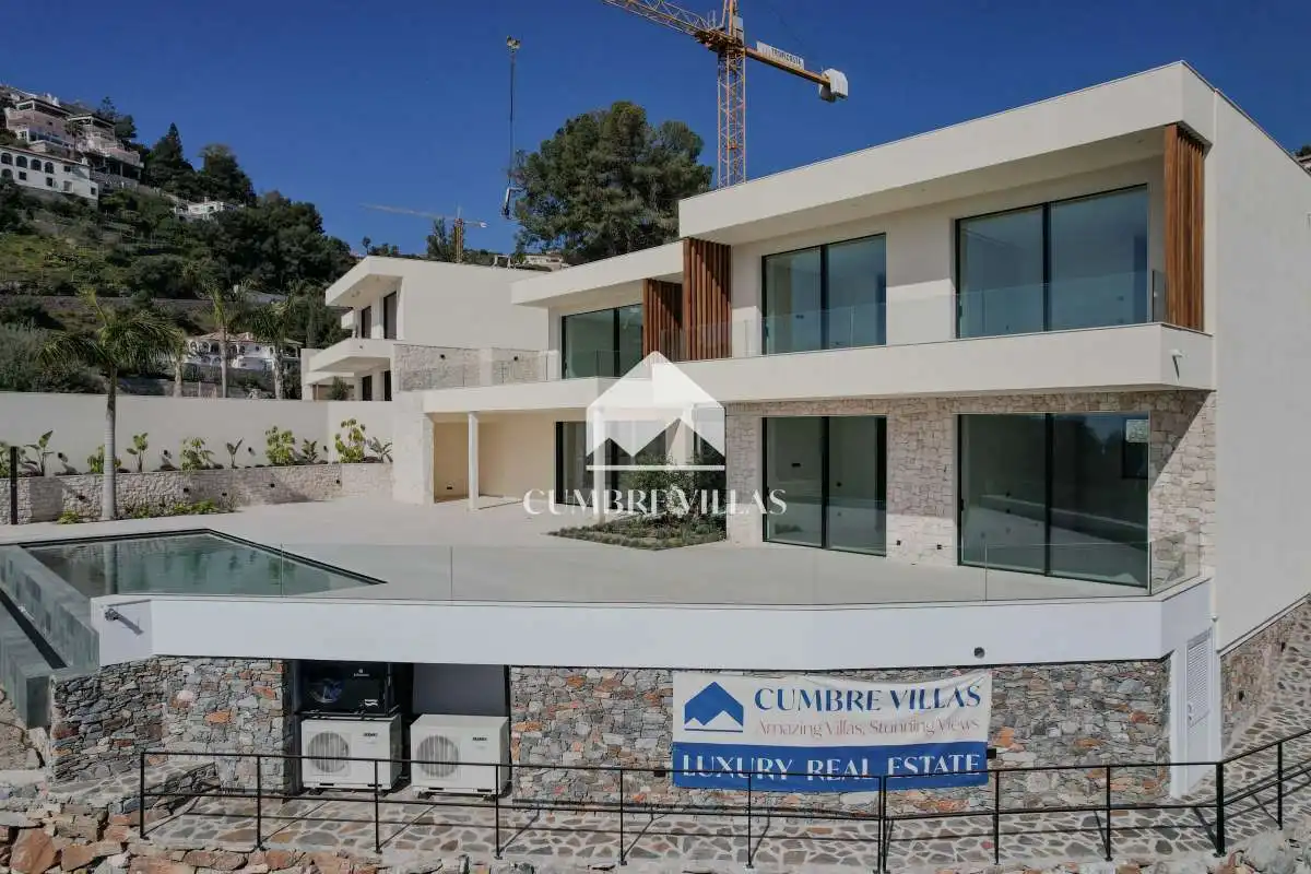 Vista exterior de Casa o chalet en venta en Almuñécar con Jardín privado y Terraza