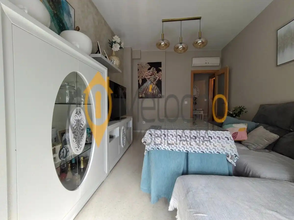 Sala de estar de Piso en venta en Sevilla con Aire acondicionado, Calefacción y Jardín privado