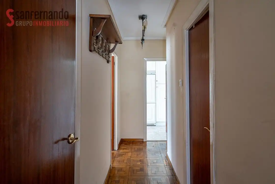 Piso con ascensor en venta en Calle Calle Agustín Riancho, imagen 4