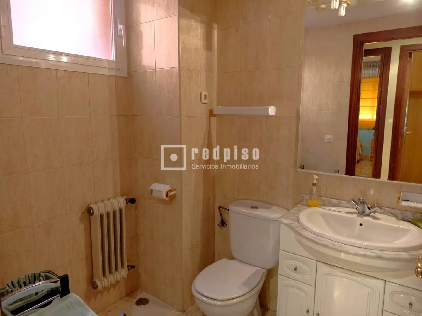Bathroom of Flat for sale in Madrid  with Air Conditioner, Heating and Parquet flooring