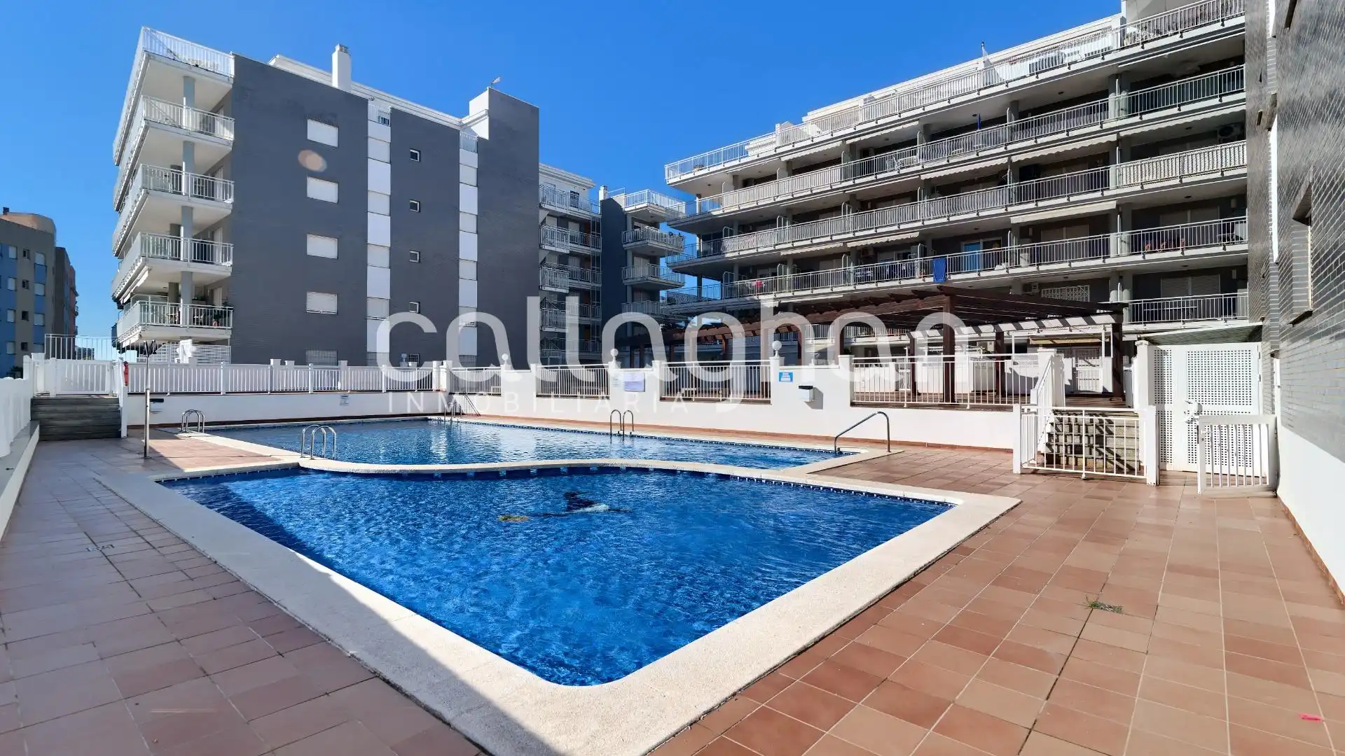 Piscina de Planta baixa en venda en Moncofa amb Terrassa, Traster i Moblat