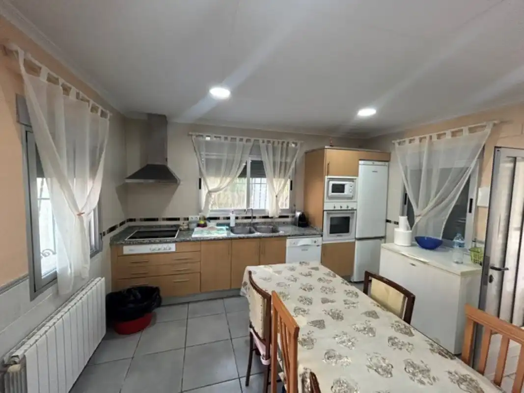 Cuina de Casa o xalet en venda en Palma de Gandia amb Aire condicionat, Terrassa i Piscina
