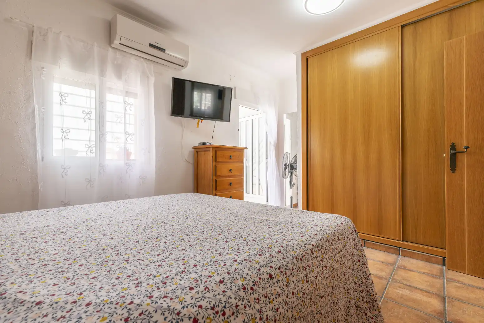Dormitori de Casa adosada en venda en Moncada amb Aire condicionat, Calefacció i Terrassa