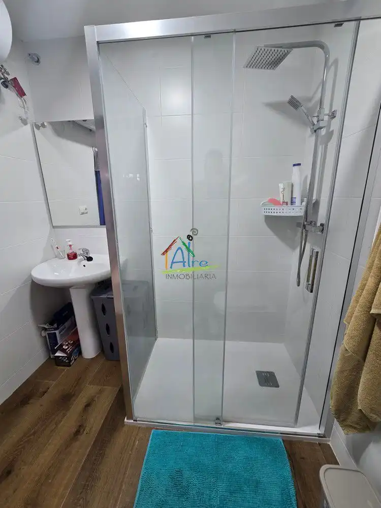 Badezimmer von Wohnungen zum Verkauf in Almonte mit Möbliert und Gemeinschaftspool