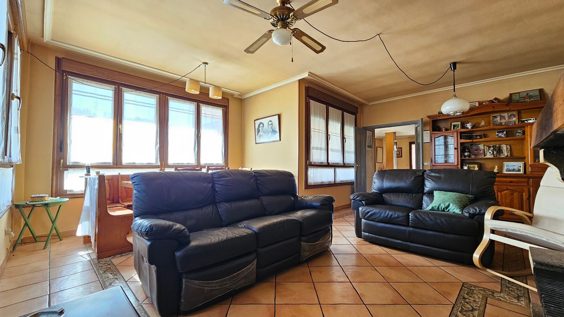 Living room of House or chalet for sale in Condado de Treviño  with Heating, Private garden and Parquet flooring