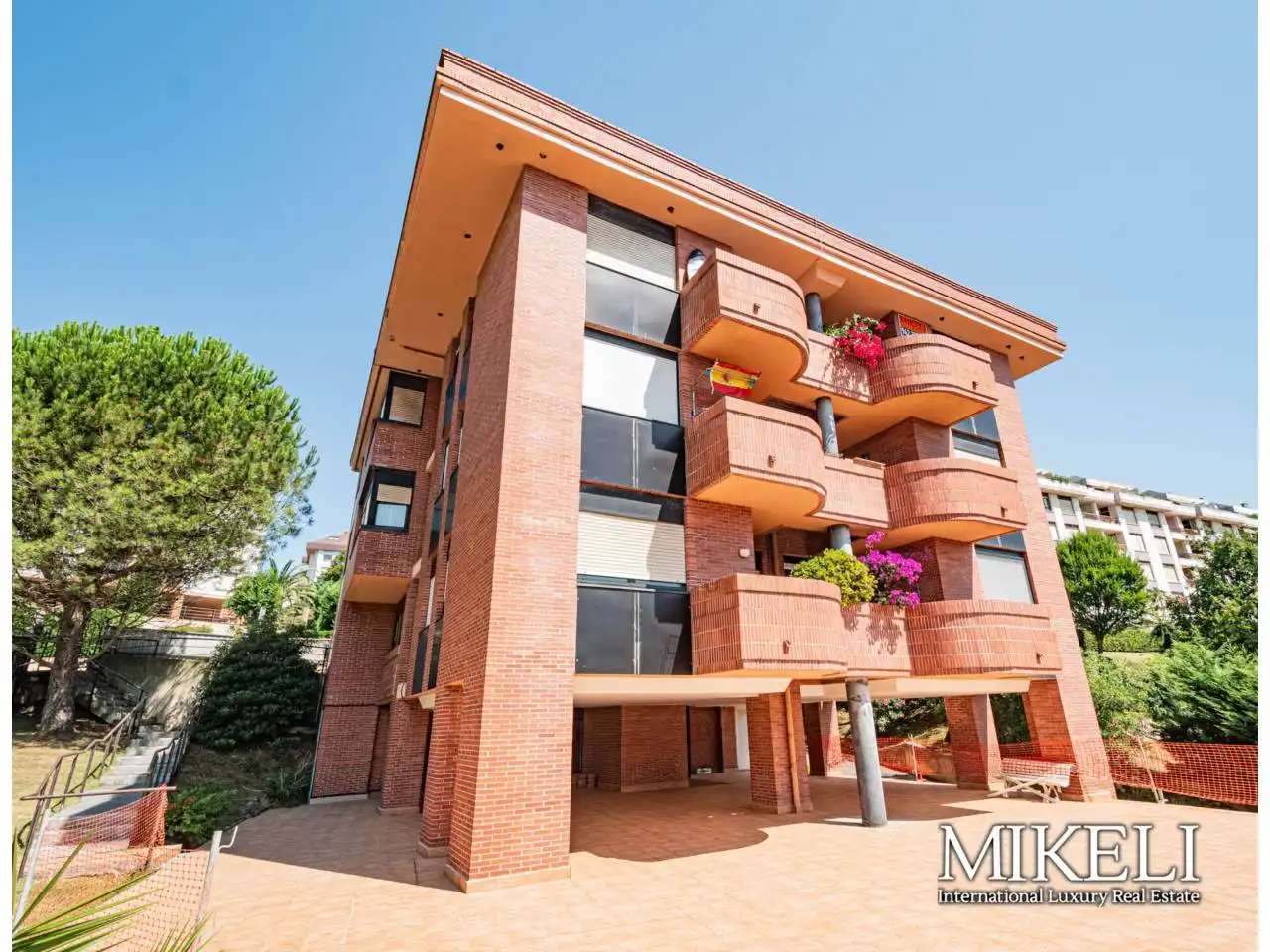 Vista exterior de Pis en venda en Santander amb Calefacció, Parquet i Terrassa