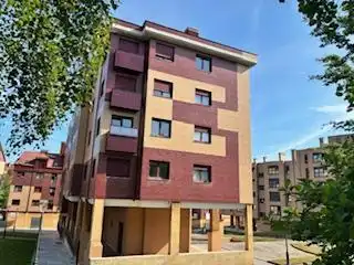 Piso en venta en Roces
